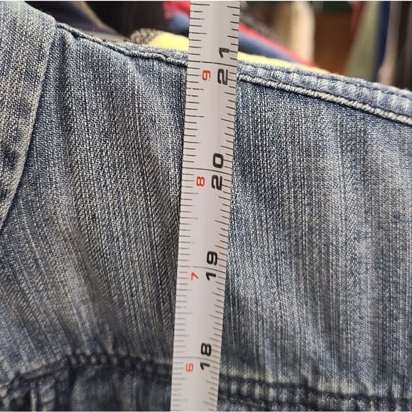 Vintage 90's Tommy Hilfiger Jean Jacket size Medium - Picture 9 of 9